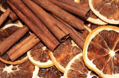10 Simmer Pot Recipes to Make Your Home Smell Like Fall